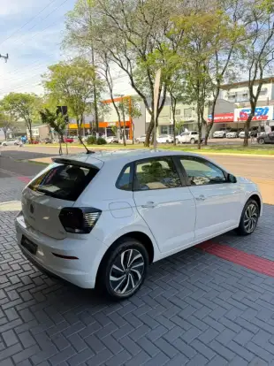 VOLKSWAGEN-POLO-1.0 170 TSI HIGHLINE AUTOMÁTICO VOLKSWAGEN-POLO-2024