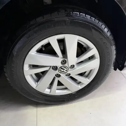 VOLKSWAGEN-POLO-2023