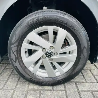 VOLKSWAGEN-POLO-2025