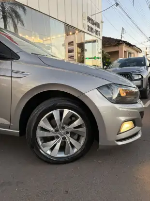 VOLKSWAGEN-POLO-2018