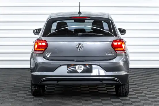 VOLKSWAGEN-POLO-2021