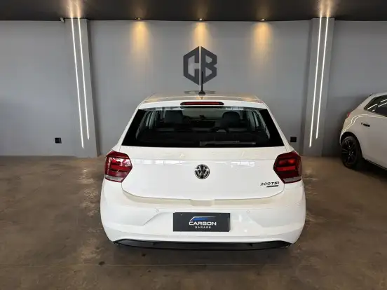 VOLKSWAGEN-POLO-2019