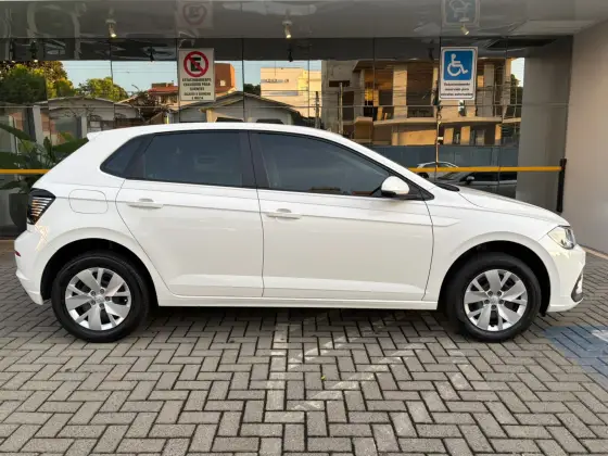 VOLKSWAGEN POLO 1.0 MPI MANUAL