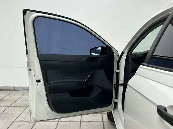 VOLKSWAGEN-POLO-2024