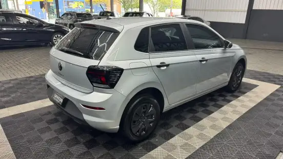 VOLKSWAGEN-POLO-2023