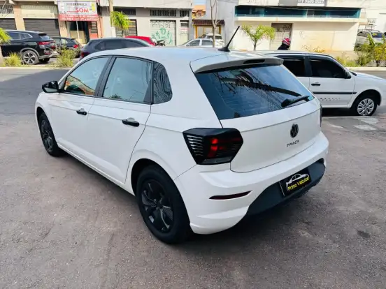 VOLKSWAGEN-POLO-2024