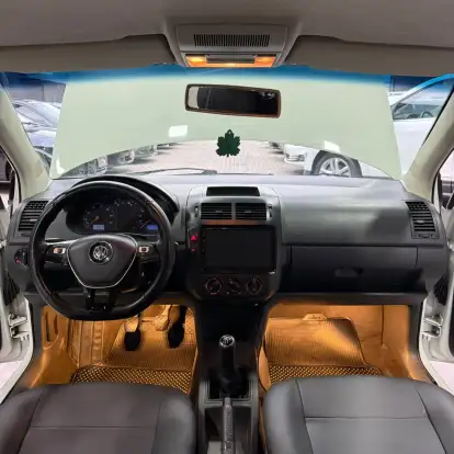VOLKSWAGEN-POLO-2002