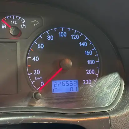 VOLKSWAGEN-POLO-2002
