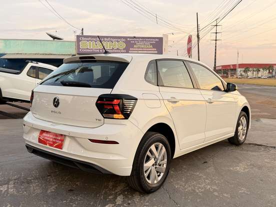 VOLKSWAGEN-POLO-2024