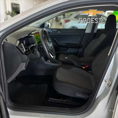 VOLKSWAGEN-POLO-2024
