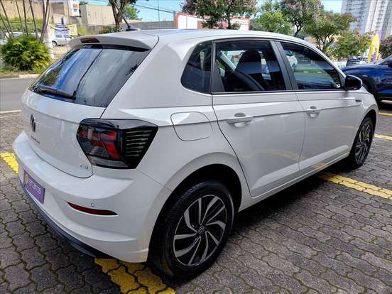 VOLKSWAGEN-POLO-2024