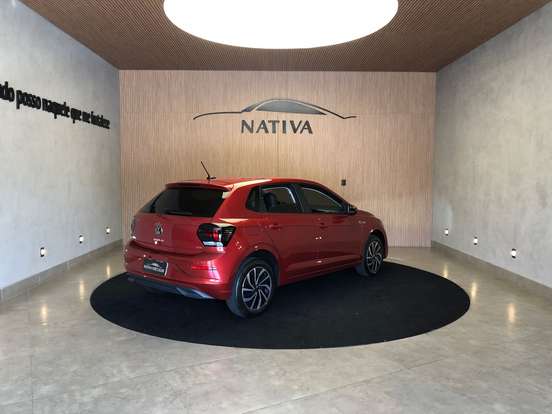 VOLKSWAGEN-POLO-2022