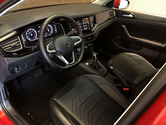 VOLKSWAGEN-POLO-2022