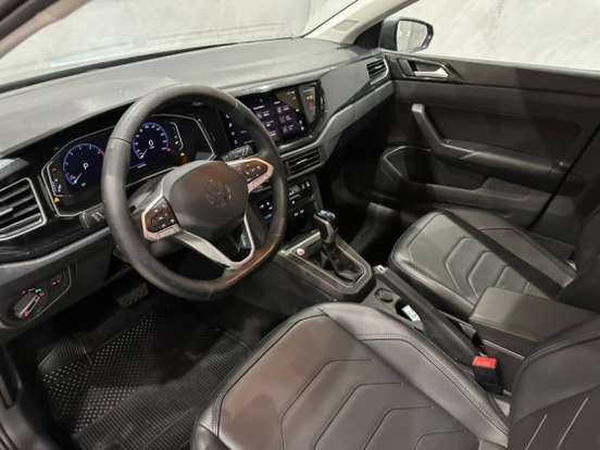 VOLKSWAGEN-POLO-2023