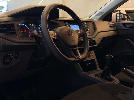 VOLKSWAGEN-POLO-2024
