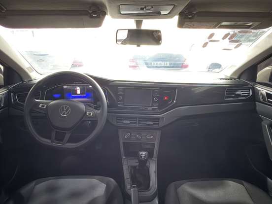 VOLKSWAGEN-POLO-2023
