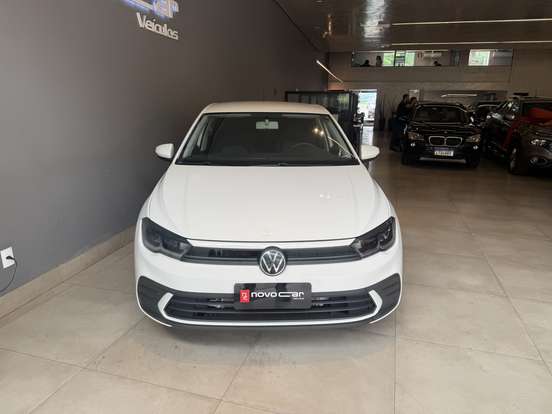 VOLKSWAGEN-POLO-2023