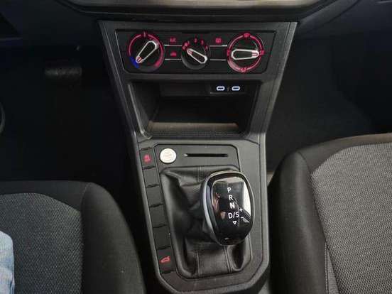 VOLKSWAGEN-POLO-2024