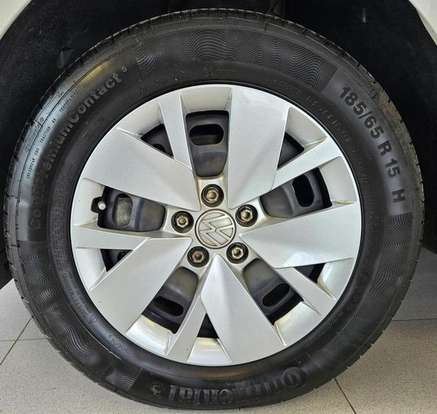 VOLKSWAGEN-POLO-2025