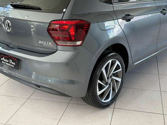 VOLKSWAGEN-POLO-1.0 200 TSI HIGHLINE AUTOMÁTICO VOLKSWAGEN-POLO-2018