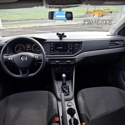 VOLKSWAGEN-POLO-2019