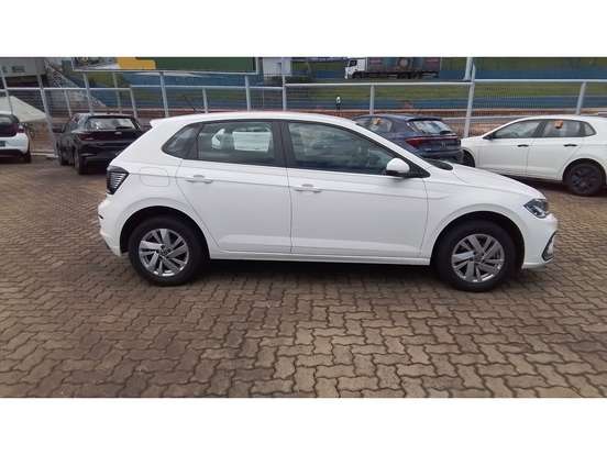 VOLKSWAGEN-POLO-2023