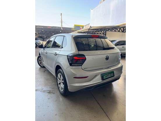 VOLKSWAGEN-POLO-2024