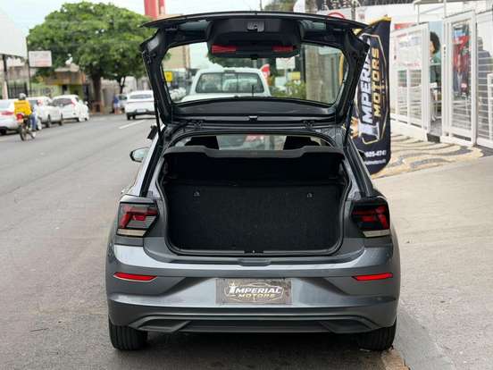 VOLKSWAGEN-POLO-2023