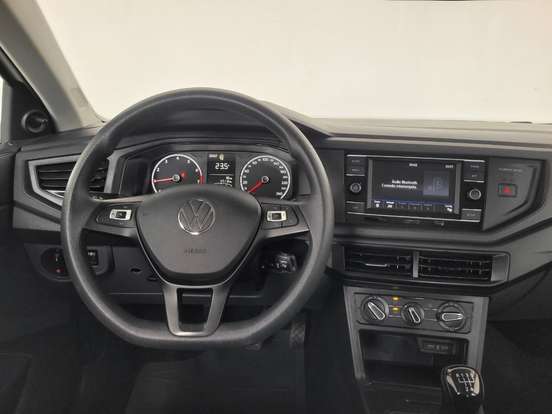 VOLKSWAGEN-POLO-2023