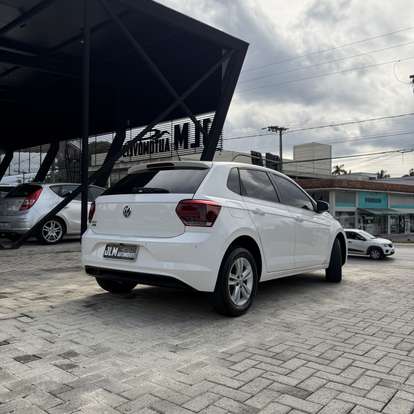 VOLKSWAGEN-POLO-2019