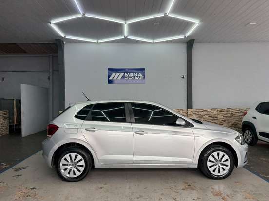VOLKSWAGEN-POLO-2019