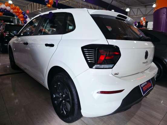 VOLKSWAGEN-POLO-2024
