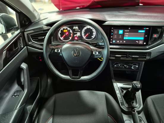 VOLKSWAGEN-POLO-2025