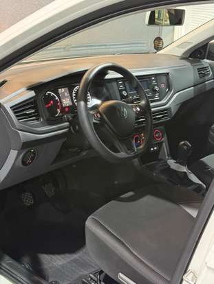 VOLKSWAGEN-POLO-2024