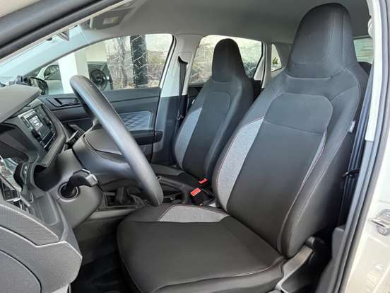 VOLKSWAGEN-POLO-2023