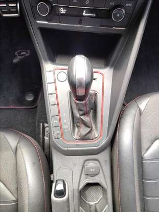VOLKSWAGEN-POLO-2020