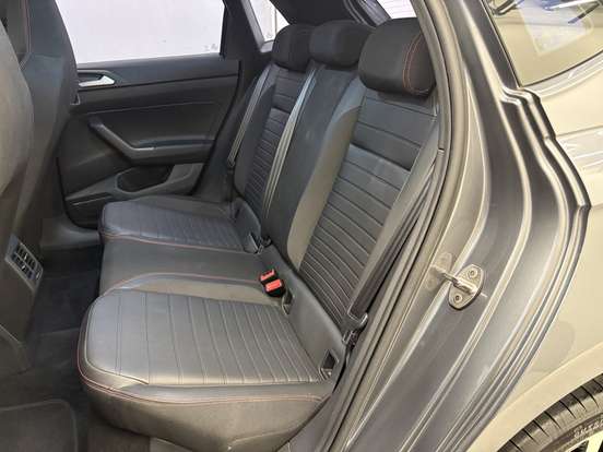 VOLKSWAGEN-POLO-2023