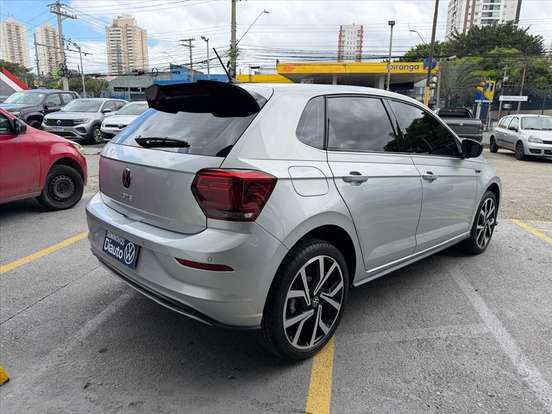 VOLKSWAGEN-POLO-2024