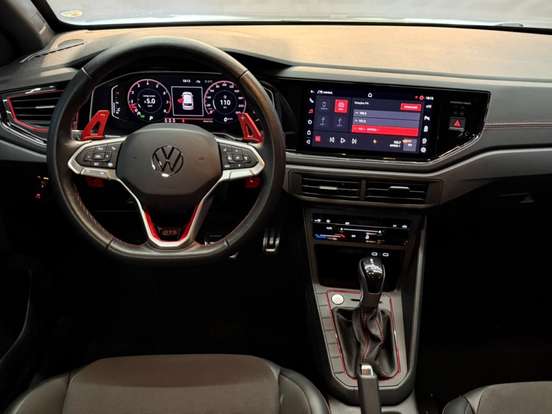 VOLKSWAGEN-POLO-2023