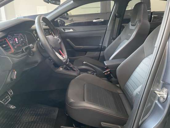 VOLKSWAGEN-POLO-2023