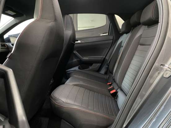 VOLKSWAGEN-POLO-2023