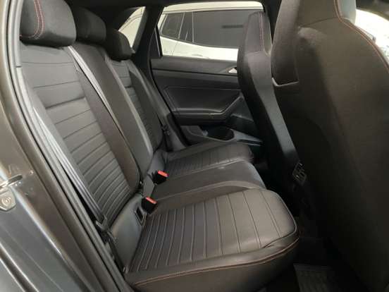 VOLKSWAGEN-POLO-2023