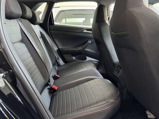 VOLKSWAGEN-POLO-2023