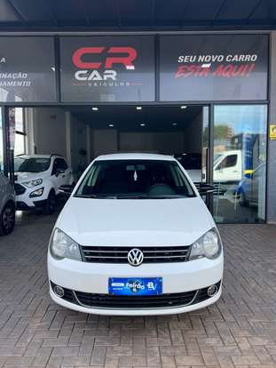 VOLKSWAGEN-POLO-2013