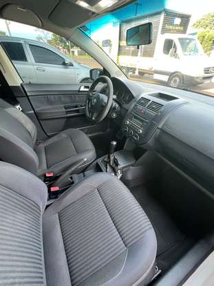 VOLKSWAGEN-POLO-1.6 MI 8V FLEX 4P MANUAL VOLKSWAGEN-POLO-2013