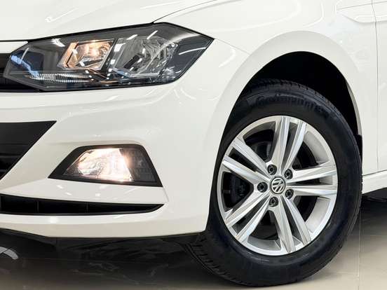 VOLKSWAGEN-POLO-2020
