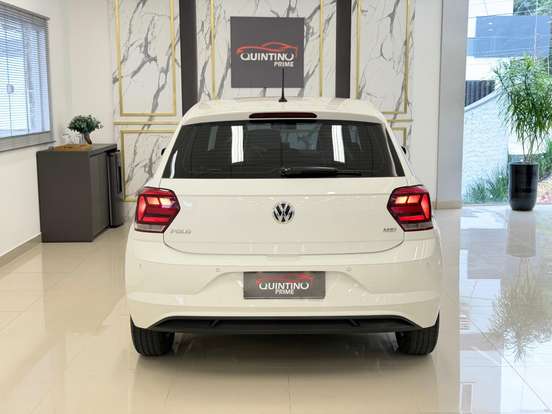 VOLKSWAGEN-POLO-2020