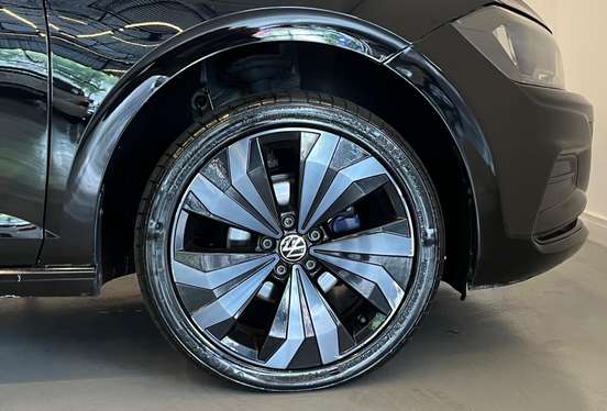 VOLKSWAGEN-POLO-2018
