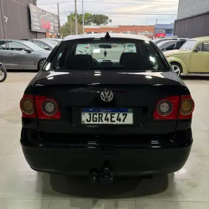 VOLKSWAGEN-POLO SEDAN-2006