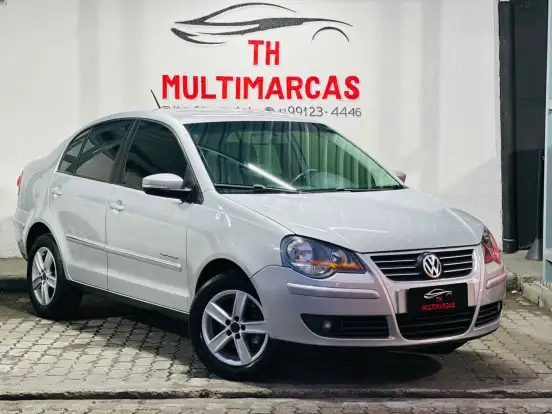 VOLKSWAGEN-POLO SEDAN-2011